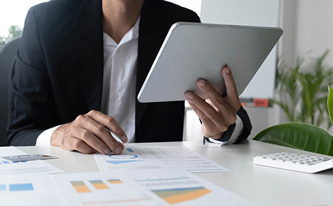 企業(yè)代理記賬收費(fèi)：標(biāo)準(zhǔn)、模式與選擇指...